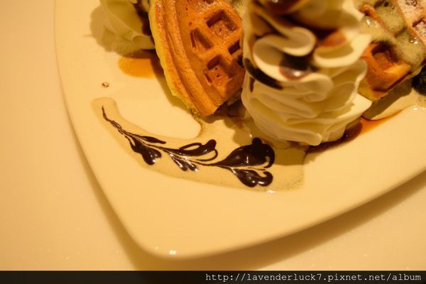 IOU Cafe:♥東門永康IOU鐵觀音珍珠 草莓拿破崙