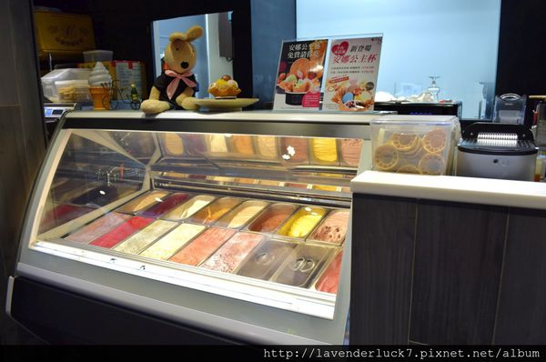 IOU Cafe:♥東門永康IOU鐵觀音珍珠 草莓拿破崙