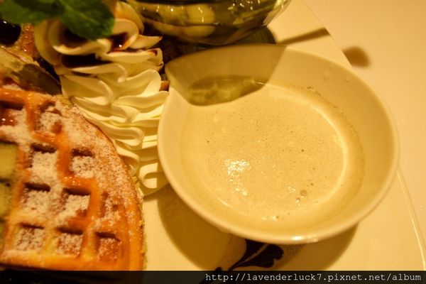 IOU Cafe:♥東門永康IOU鐵觀音珍珠 草莓拿破崙