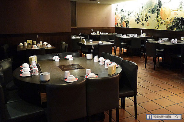 太和殿鴛鴦麻辣火鍋(台北總店):◆台北信義。捷運信義安和【太和殿麻辣火鍋—台北總店】港星藝人最愛麻辣鍋店。鴨血鍋底真的好好吃哦!