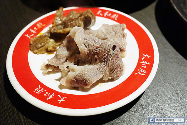 太和殿鴛鴦麻辣火鍋(台北總店):◆台北信義。捷運信義安和【太和殿麻辣火鍋—台北總店】港星藝人最愛麻辣鍋店。鴨血鍋底真的好好吃哦!