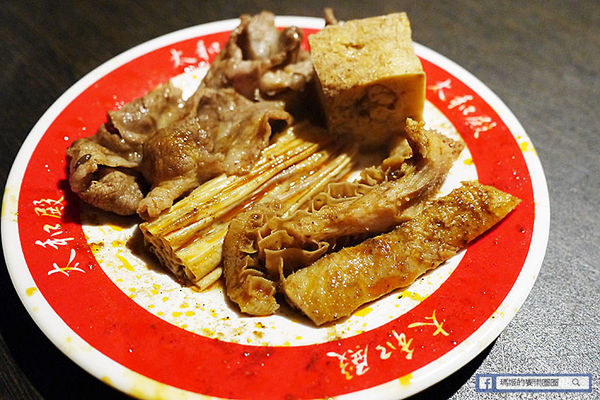 太和殿鴛鴦麻辣火鍋(台北總店):◆台北信義。捷運信義安和【太和殿麻辣火鍋—台北總店】港星藝人最愛麻辣鍋店。鴨血鍋底真的好好吃哦!