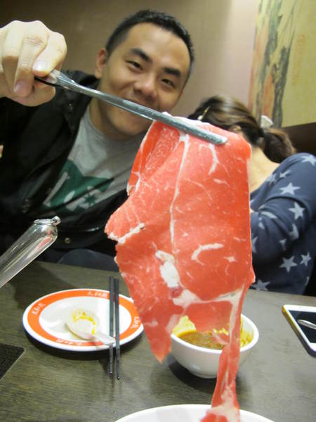 太和殿鴛鴦麻辣火鍋(台北總店):(胖樺食記)信義路上知名店家:太和殿鴛鴦麻辣火鍋。名過其實的單點式高價位火鍋店。