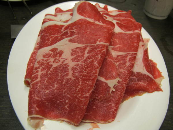 太和殿鴛鴦麻辣火鍋(台北總店):(胖樺食記)信義路上知名店家:太和殿鴛鴦麻辣火鍋。名過其實的單點式高價位火鍋店。