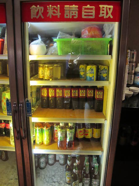 太和殿鴛鴦麻辣火鍋(台北總店):(胖樺食記)信義路上知名店家:太和殿鴛鴦麻辣火鍋。名過其實的單點式高價位火鍋店。