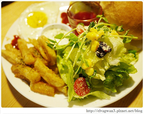 新北市-中和-eating-全日早午餐-義大利麵-簡餐-巷弄美食-藝文展覽-平價-咖啡-下午茶-輕食-31-048-1