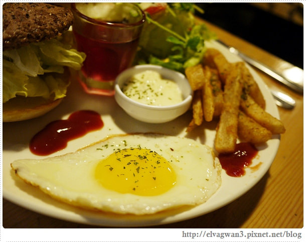 新北市-中和-eating-全日早午餐-義大利麵-簡餐-巷弄美食-藝文展覽-平價-咖啡-下午茶-輕食-28-040-1