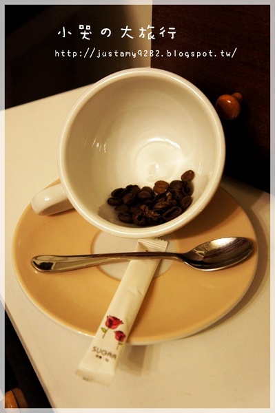 cama現烘咖啡專門店：[台中市。西區] 現烘咖啡專賣店居然也吃的到現烤鬆餅~ WoW實在太驚喜!!!