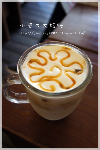 cama現烘咖啡專門店：[台中市。西區] 現烘咖啡專賣店居然也吃的到現烤鬆餅~ WoW實在太驚喜!!!