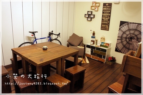 cama現烘咖啡專門店：[台中市。西區] 現烘咖啡專賣店居然也吃的到現烤鬆餅~ WoW實在太驚喜!!!