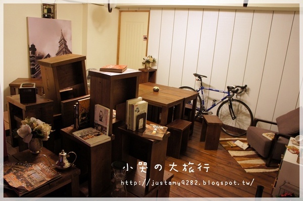 cama現烘咖啡專門店：[台中市。西區] 現烘咖啡專賣店居然也吃的到現烤鬆餅~ WoW實在太驚喜!!!