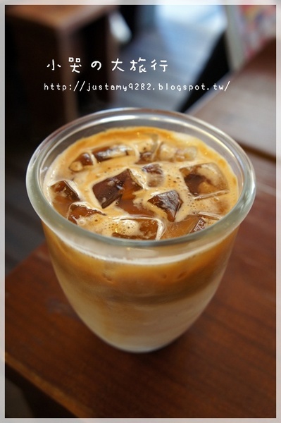 cama現烘咖啡專門店：[台中市。西區] 現烘咖啡專賣店居然也吃的到現烤鬆餅~ WoW實在太驚喜!!!