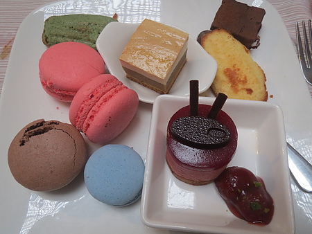 台北喜來登大飯店 - kitchen12自助餐廳(十二廚)：就要對甜點大開殺戒的＂喜來登十二廚自助餐＂食記