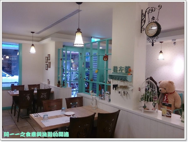 巷左轉:新北板橋 巷左轉義式料理 酥烤雞腿薑黃燉飯~超好拍鄉村風可愛餐廳