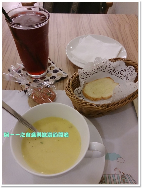 巷左轉:新北板橋 巷左轉義式料理 酥烤雞腿薑黃燉飯~超好拍鄉村風可愛餐廳