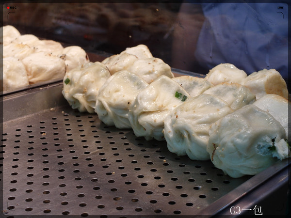 老哥水煎包(江南店)：內湖區料多味美又平價的水煎包『老哥水煎包(江南店)』