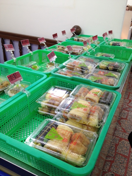 阿婆壽司:分量好多且便宜的~~壽司~~