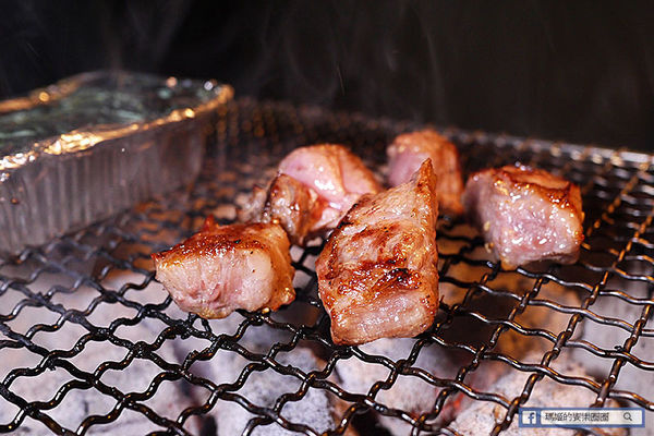 火之舞蓁品燒(忠孝店):◆台北東區。捷運忠孝敦化【火之舞蓁品燒和牛放題】忠孝敦化吃到飽。東區燒烤吃到飽。和牛吃到飽。吃到飽餐廳