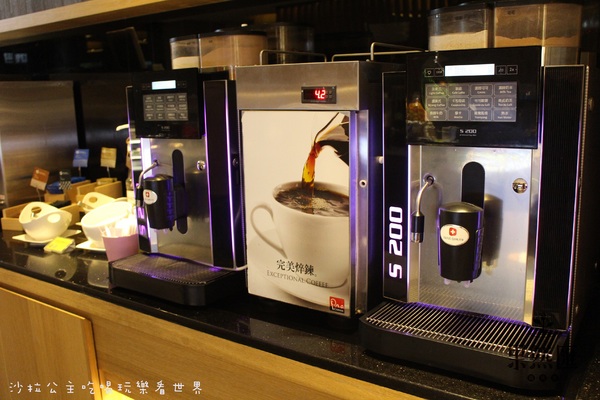 果然匯:台北‧東區『果然匯蔬食宴』素(蔬)食吃到飽/異國料理/捷運忠孝敦化站