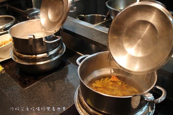 果然匯:台北‧東區『果然匯蔬食宴』素(蔬)食吃到飽/異國料理/捷運忠孝敦化站