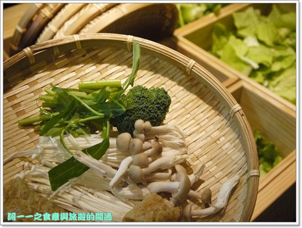 果然匯:台北東區 果然匯 蔬食Buffet吃到飽~饗食天堂跨足蔬菜世界