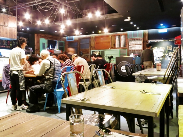 1967 Bistro & Café Pizza Cut Five：【捷運國父紀念館】低調中的華麗 — 1967 Bistro & Café