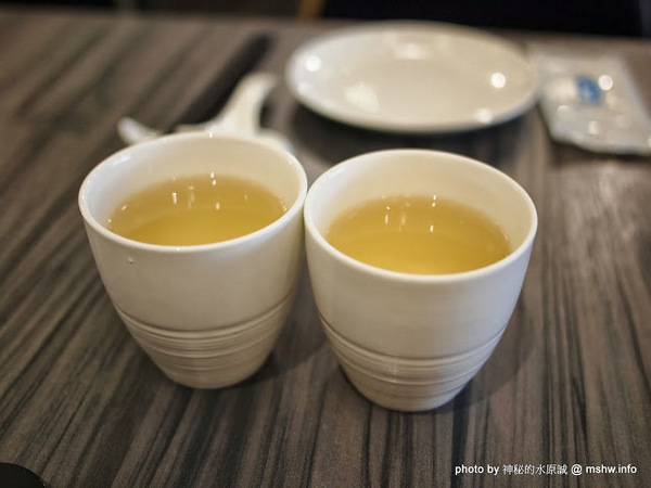 寶達港式餐廳：【食記】台中西屯-寶達港式餐廳 : 燒賣跟冰火波蘿包不錯…但喝的就不推了…