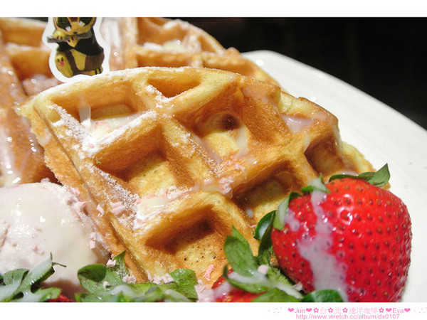 Dayan Café達洋咖啡館:【食記】oO。。台北 達洋小餐館、達洋咖啡館(Dayan Cafe) 又是一家超萌又讓少女們愛到破錶的貓咪咖啡店!。o○。