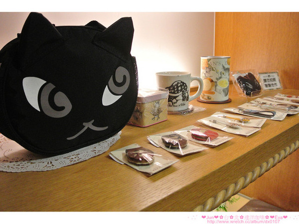 Dayan Café達洋咖啡館:【食記】oO。。台北 達洋小餐館、達洋咖啡館(Dayan Cafe) 又是一家超萌又讓少女們愛到破錶的貓咪咖啡店!。o○。