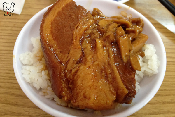 城隍早餐：宜蘭●市區-城隍早餐~香脆夠味的大煎餃&軟嫩Q的控肉飯~!!!