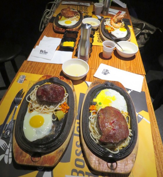 角頭炙燒牛排(新莊廟街店)：【邀約體驗】回味無窮的大哥級美味《角頭炙燒牛排/新莊廟街店》