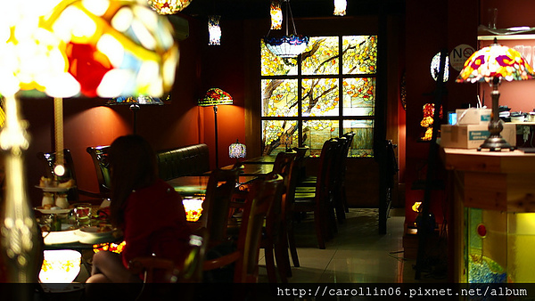 Murano 莫拉諾精品咖啡：【試吃】《Murano 莫拉諾精品咖啡》彩繪玻璃特色店