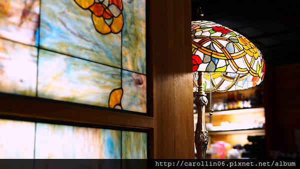 Murano 莫拉諾精品咖啡：【試吃】《Murano 莫拉諾精品咖啡》彩繪玻璃特色店