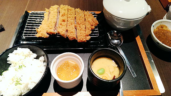 品田牧場(宜蘭友愛店)：【宜蘭】友愛百貨B1F-品田牧場