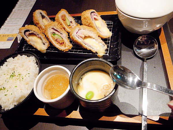 品田牧場(宜蘭友愛店)：【宜蘭】友愛百貨B1F-品田牧場