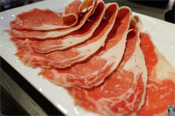 魚歌燈火精緻健康鍋(延吉店):台北 捷運國父紀念館站 魚歌燈火精緻健康鍋(延吉店)~ 氣勢驚人23cm大明蝦