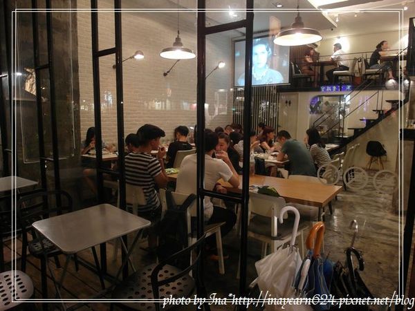 里昂尼義麵坊:<台北>颱風天覓食*敦化站*里昂尼義麵坊