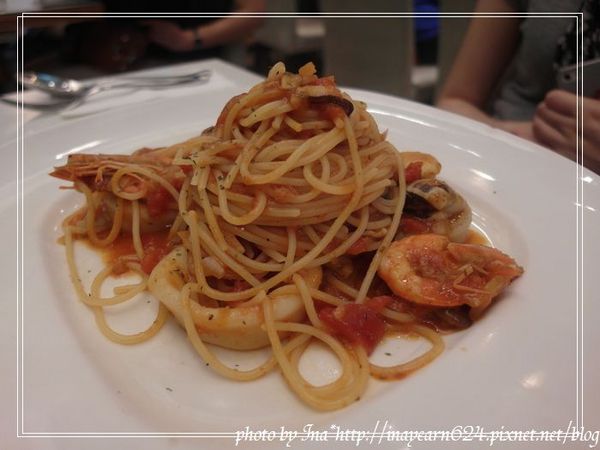 里昂尼義麵坊:<台北>颱風天覓食*敦化站*里昂尼義麵坊