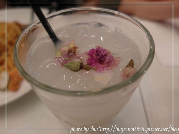 里昂尼義麵坊:<台北>颱風天覓食*敦化站*里昂尼義麵坊