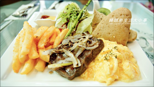 真朵咖啡:【食記/台北市】巷弄間美食~來一趟貴婦的下午茶♪♪JD真朵咖啡♪♪