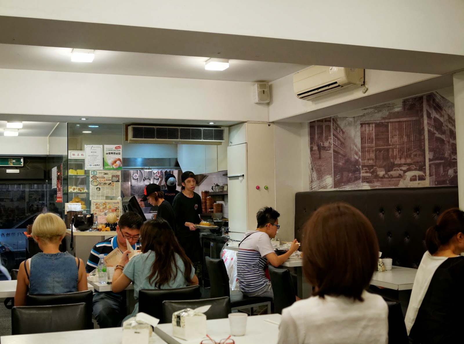 1976港式餐廳 店內