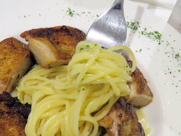 Dazzling Cafe蜜糖吐司專賣店(新竹遠百店)：新竹遊重頭戲之甜滋滋Dazzling Cafe【蜜糖土司/新竹遠百店】