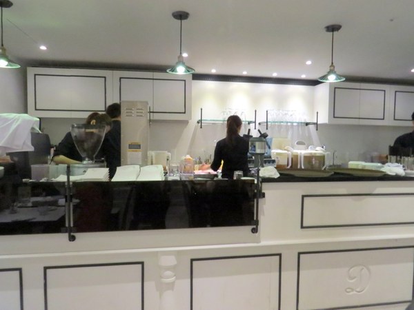 Dazzling Cafe蜜糖吐司專賣店(新竹遠百店)：新竹遊重頭戲之甜滋滋Dazzling Cafe【蜜糖土司/新竹遠百店】