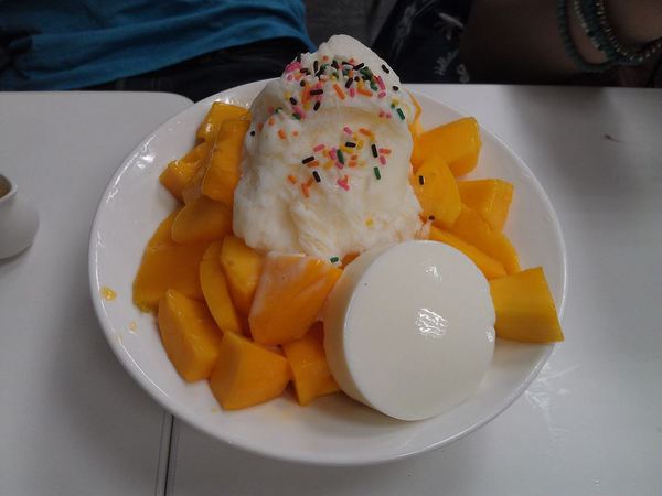 藍白拖冰舖：丞食中壢 - 藍白拖 之 小盆栽冰  中原大學