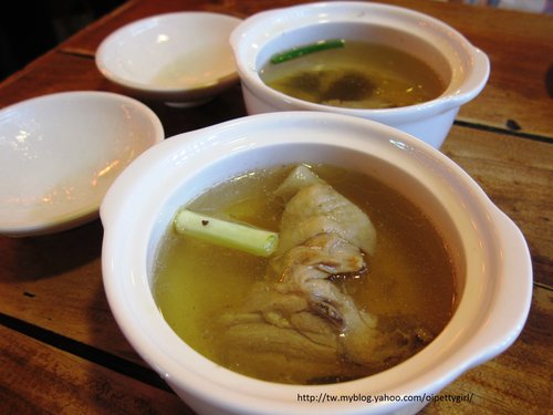 台南碳味亭 燒烤、碳烤、熱炒：午間特餐『義大利麵』-碳味亭燒烤小炒【愛評陸拾肆卷】