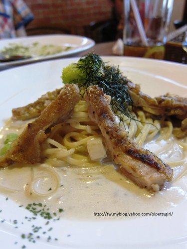 台南碳味亭 燒烤、碳烤、熱炒：午間特餐『義大利麵』-碳味亭燒烤小炒【愛評陸拾肆卷】