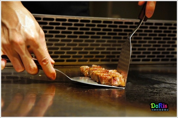 hot 7 新鐵板料理:王品集團又推陳出新?!這次是價位很親民的超值鐵板燒-Hot 7 新鐵板料理