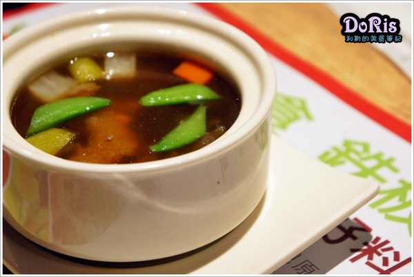 hot 7 新鐵板料理:王品集團又推陳出新?!這次是價位很親民的超值鐵板燒-Hot 7 新鐵板料理