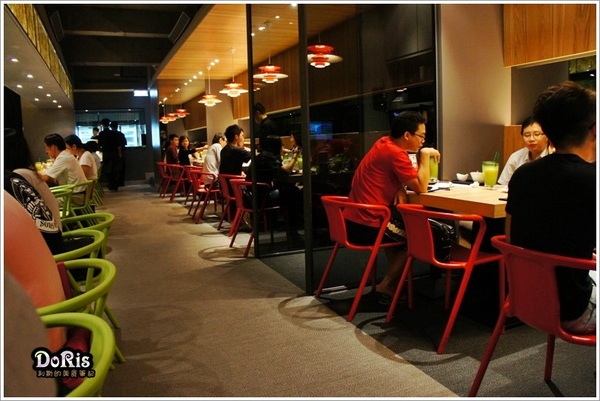 hot 7 新鐵板料理:王品集團又推陳出新?!這次是價位很親民的超值鐵板燒-Hot 7 新鐵板料理