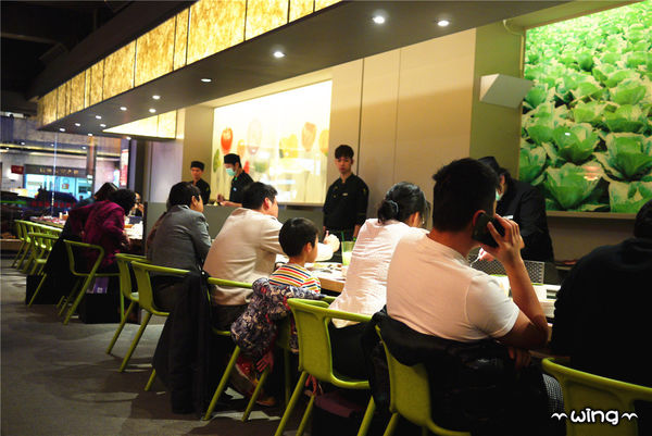 hot 7 新鐵板料理：［台北中山］好好玩交換禮物趴II。【hot 7新鉄板料理】鐵板燒牛排/雞腿/櫻桃鴨/豚五花(捷運松江南京站長安東店)